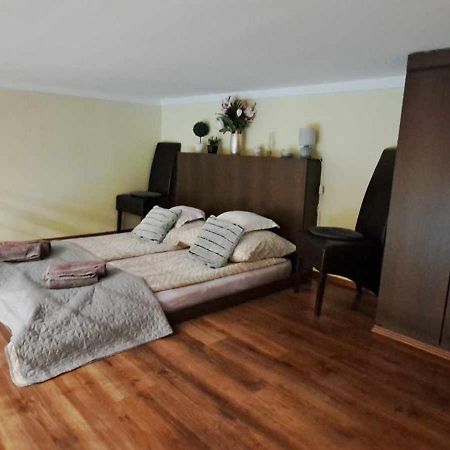 Szandi Belvárosi Apartman Szeged Exterior foto